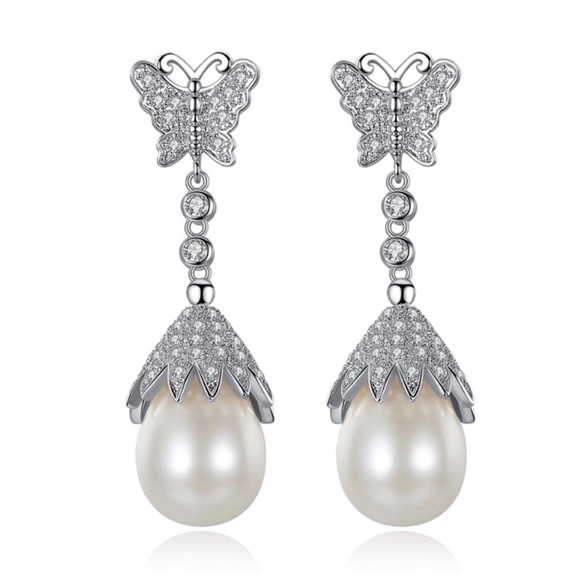 Jewelry - Swarovski Crystals The Aline Pearl Earrings